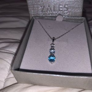 Beautiful never worn necklace from zales!!